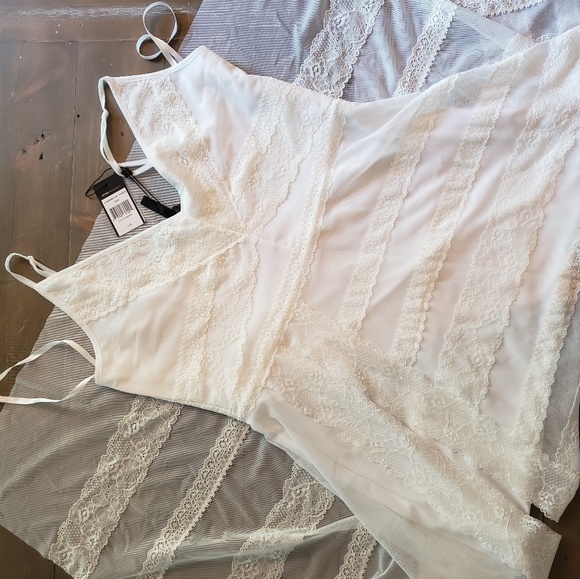 BNWT BCBG Max Azaria Dress, size L, white lace - Picture 4 of 7